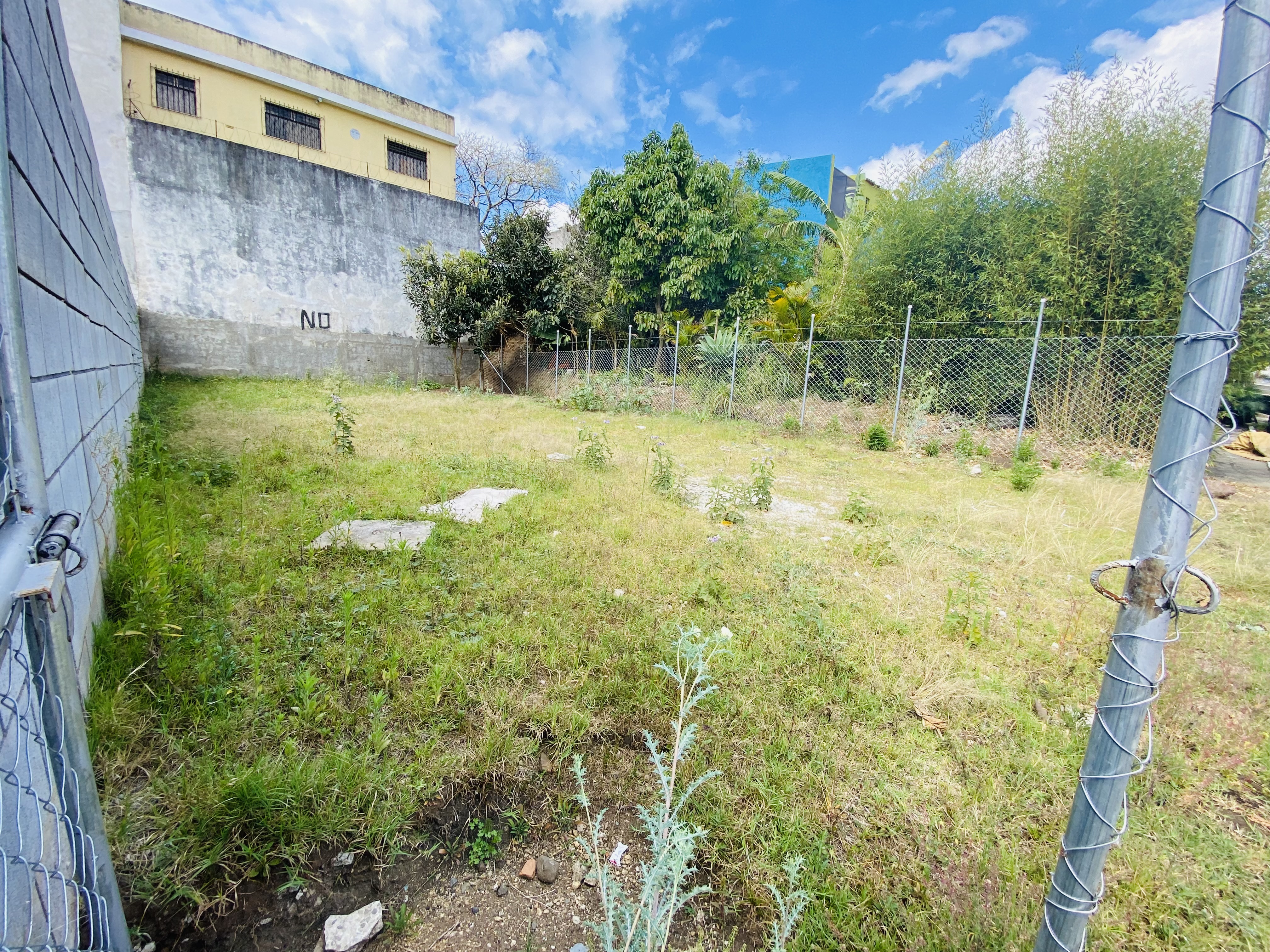 Miniatura 5 de Terreno en Venta - Zona 4 Mixco Colonia Valle del Sol