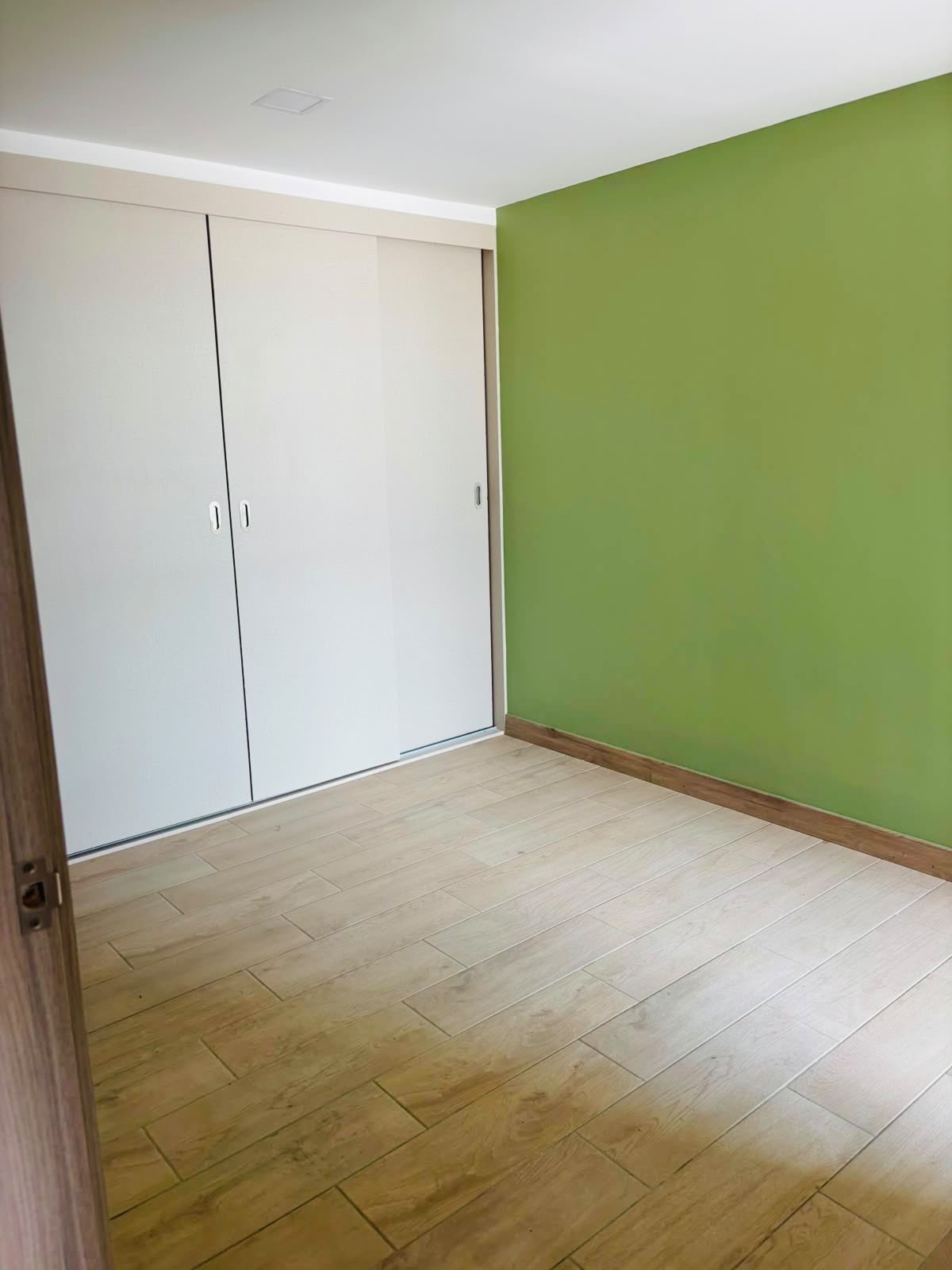Miniatura 8 de 🏡 APARTAMENTO EN RENTA – EDIFICIO ARMONÍA | NIVEL ALTO | VISTA A LOS VOLCANES