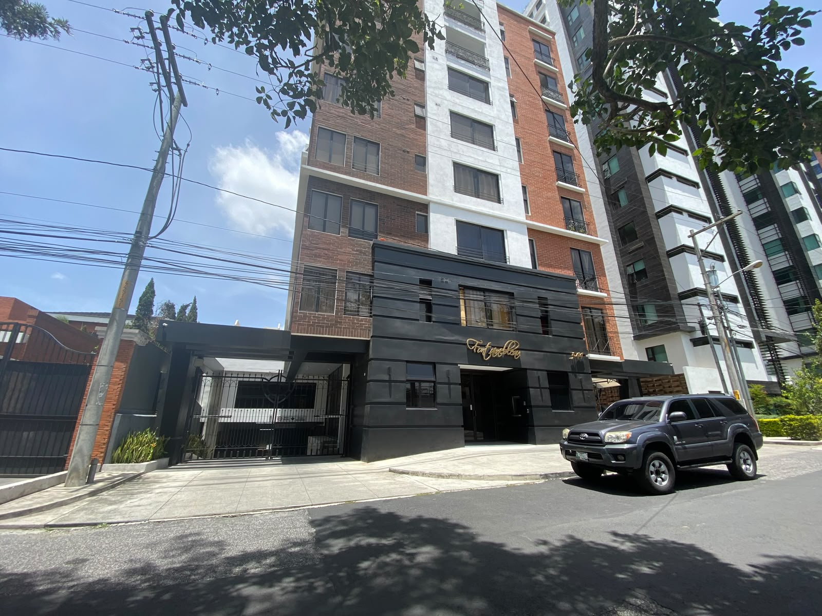 Foto de Apartamento en Renta – Zona 15, Vista Hermosa I - Edificio Fontainebleau