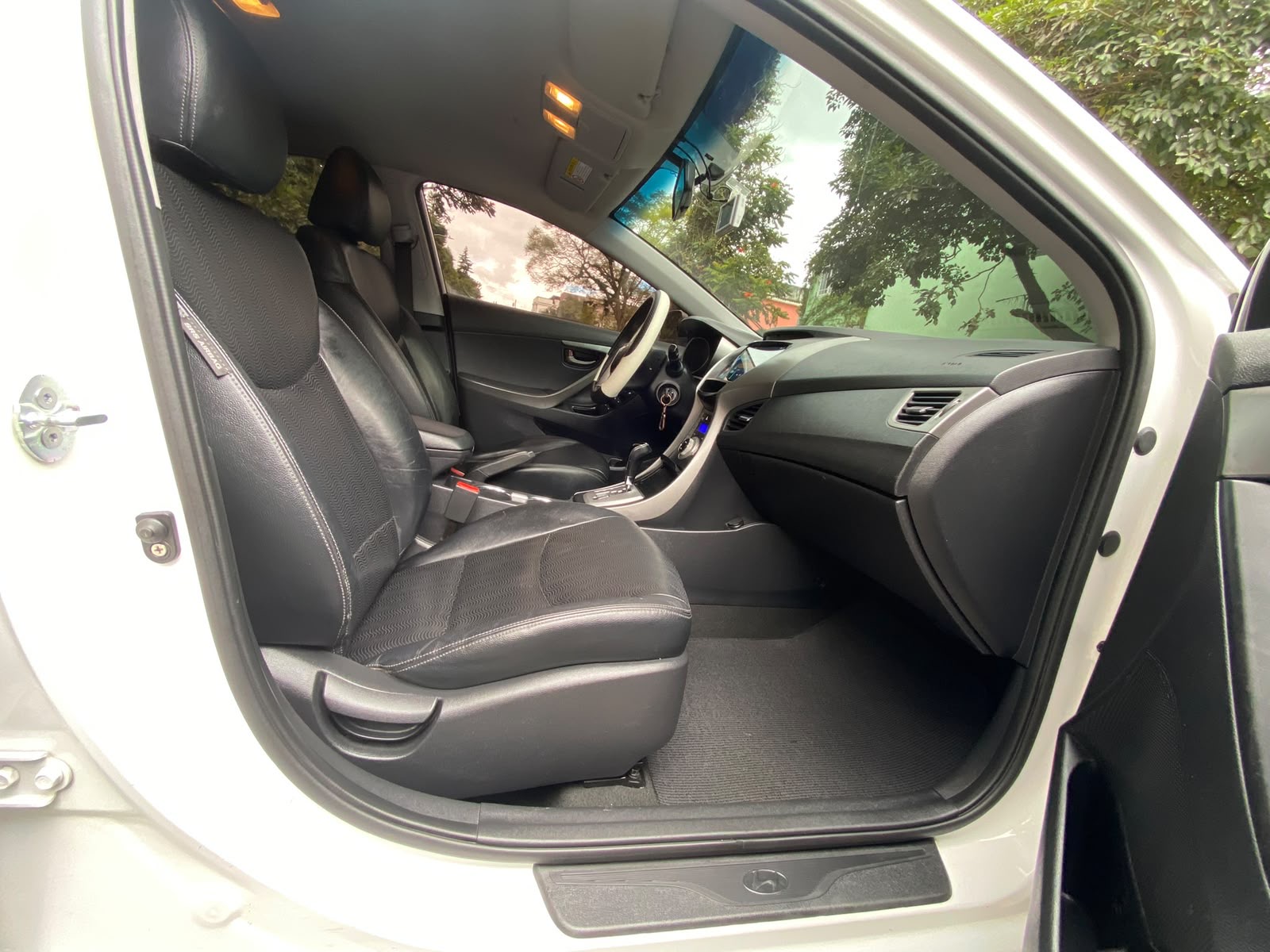 Miniatura 11 de Hyundai Avante / Elantra 2012