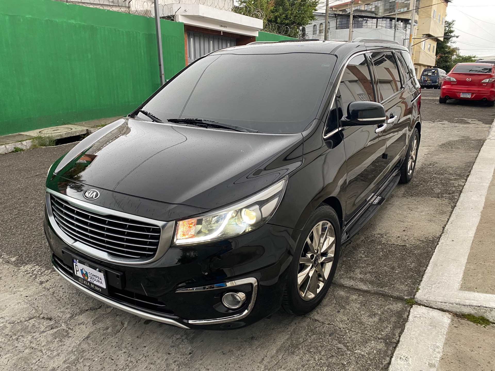 Miniatura 2 de Kia Carnival 2016