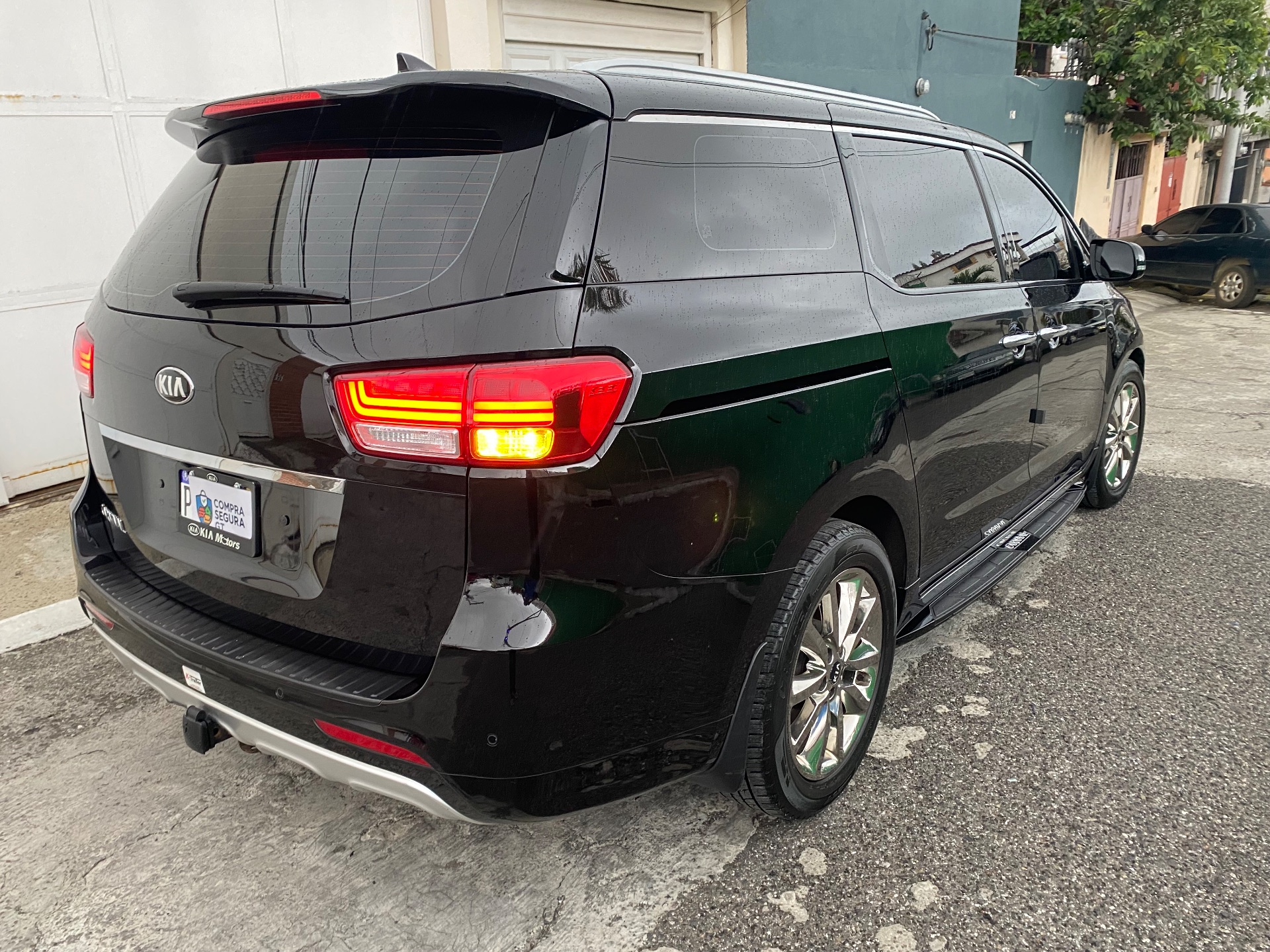 Miniatura 3 de Kia Carnival 2016