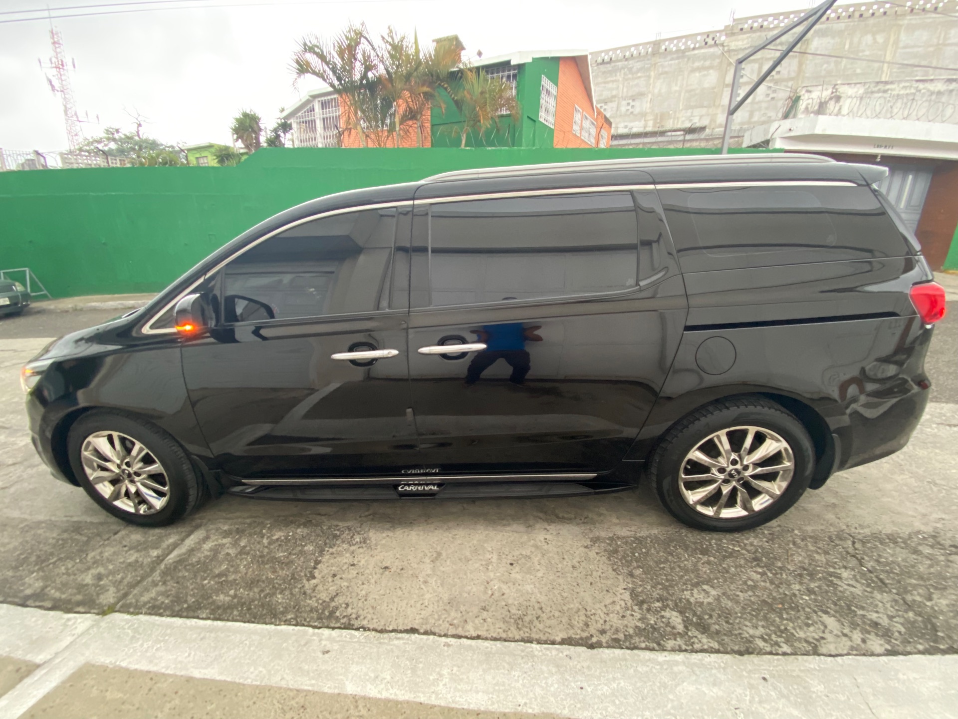 Miniatura 5 de Kia Carnival 2016