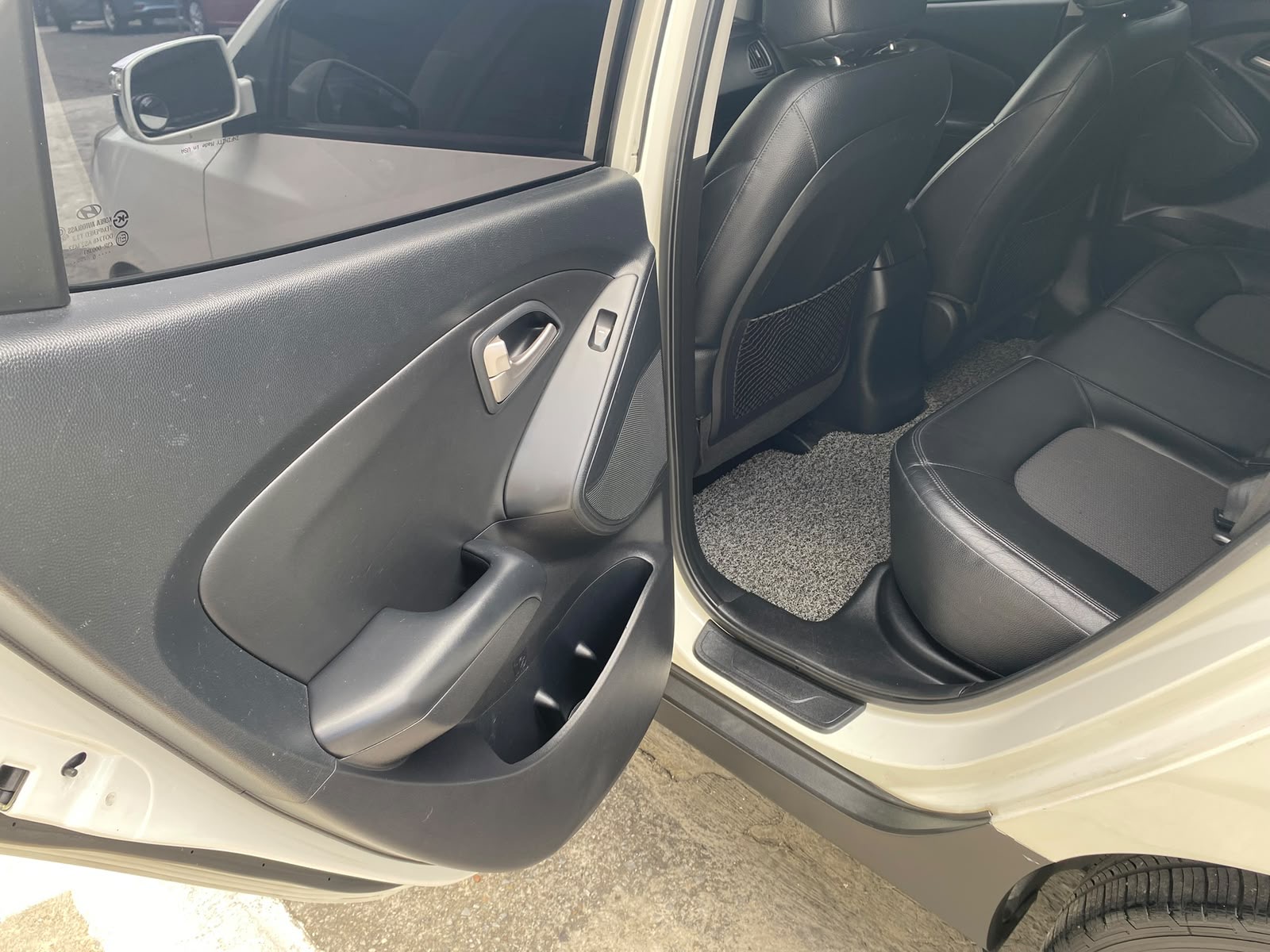 Miniatura 10 de Hyundai  Blanca Tucson LX20 2010
