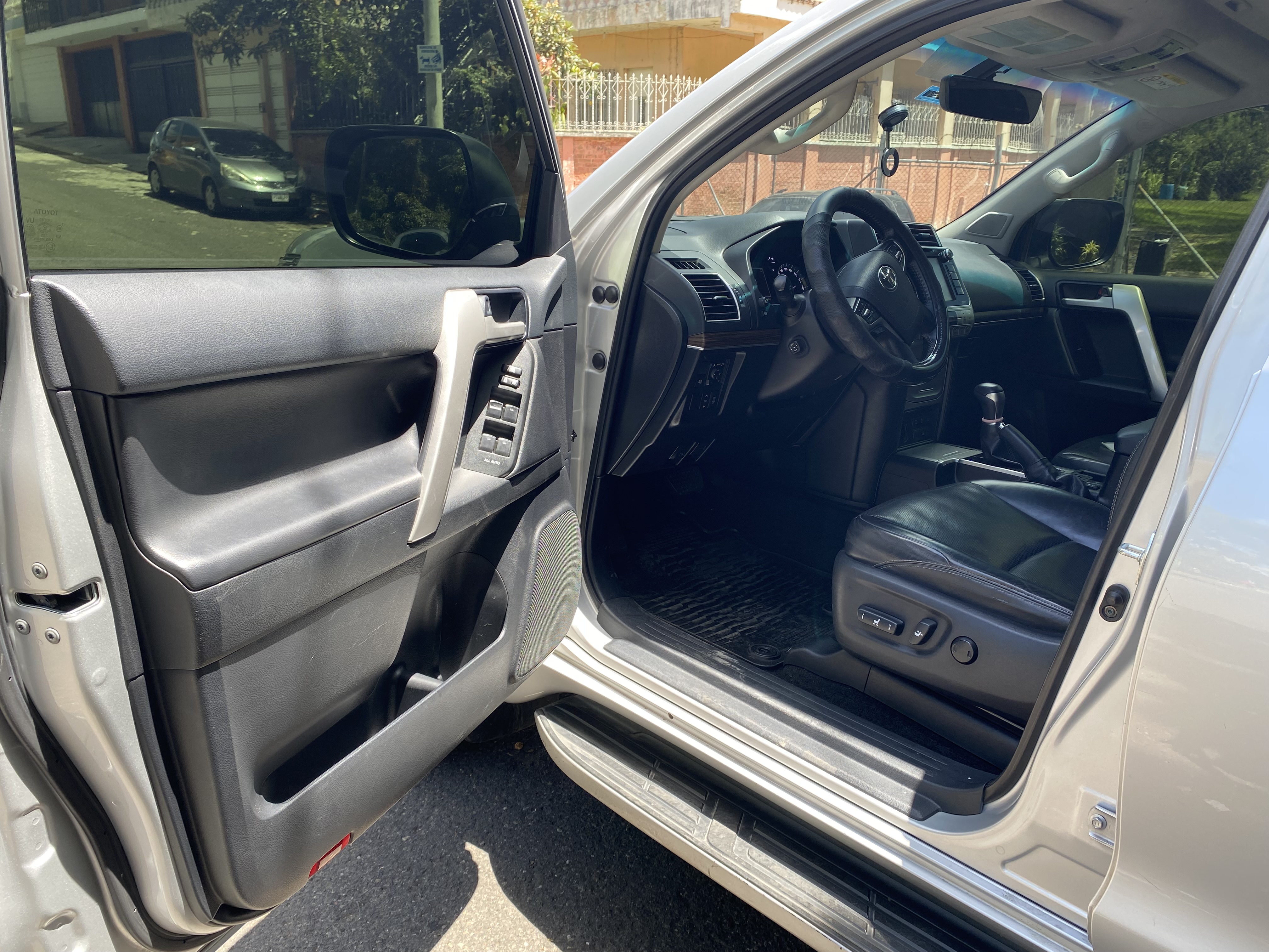Miniatura 7 de Toyota Land Cruiser Prado VX 2020
